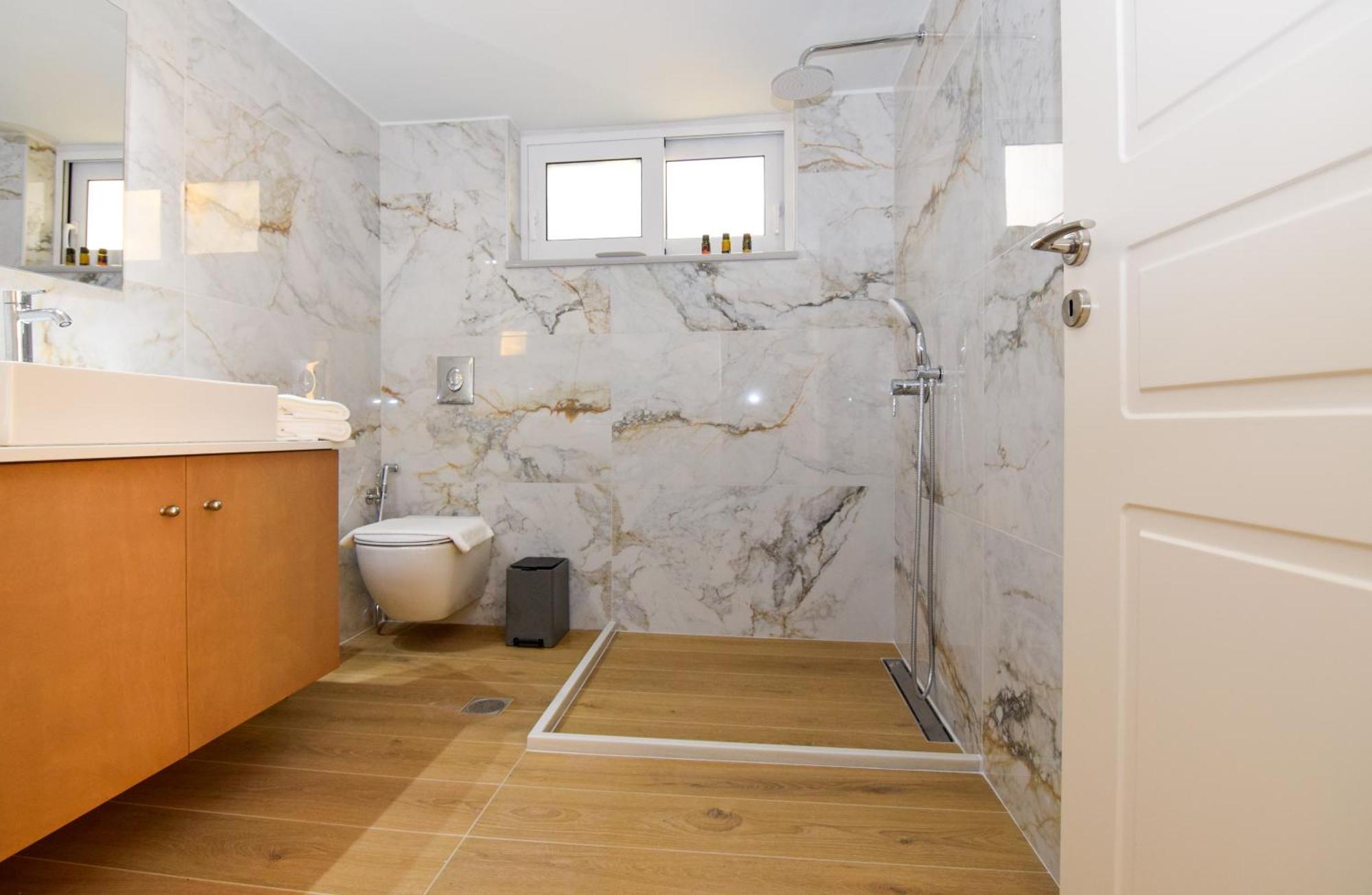 Katakis Luxury Apartment Chania  ภายนอก รูปภาพ