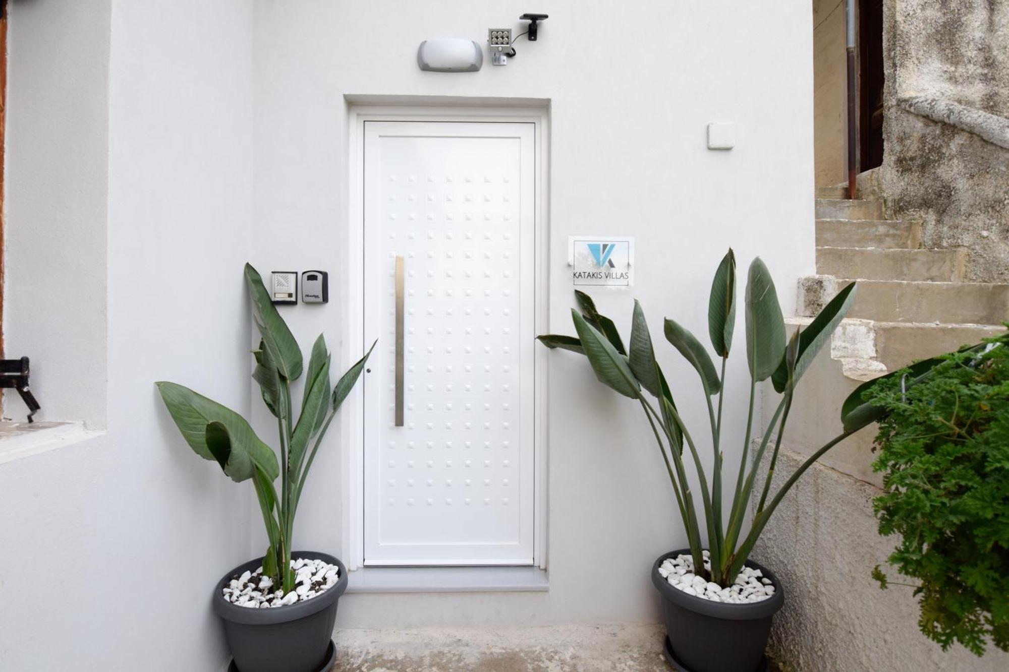Katakis Luxury Apartment Chania  ภายนอก รูปภาพ