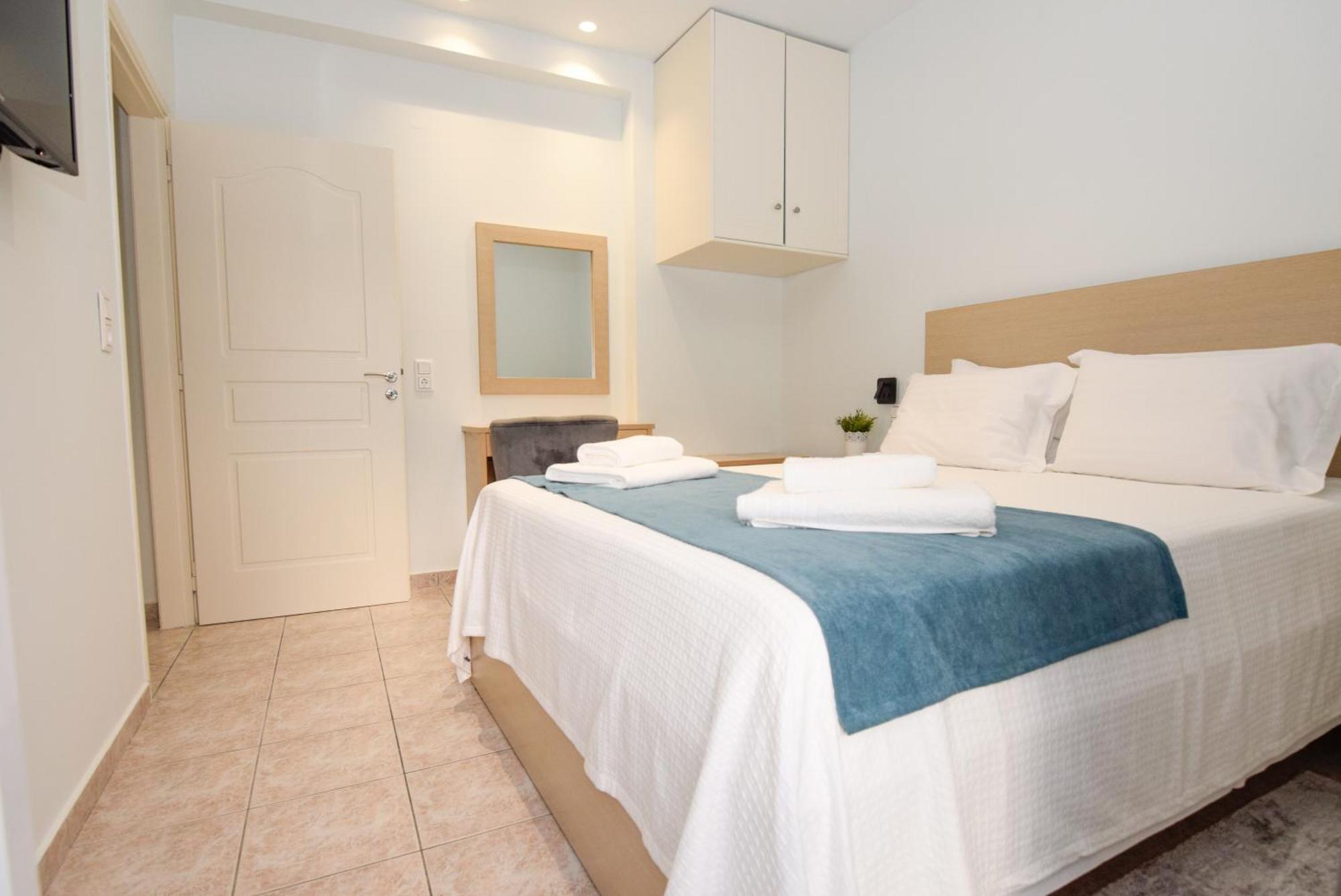 Katakis Luxury Apartment Chania  ภายนอก รูปภาพ